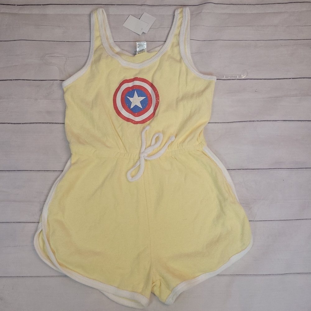 Capitan America towel rompers, shorts.